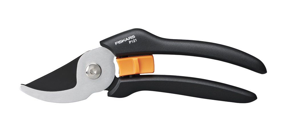 Sekatorius prasilenkiančiais ašmenimis FISKARS Solid, P121