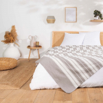Lovatiesė smėlio spalvos 220x240 cm Abby – douceur d'intérieur