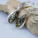 Žali gintariniai auskarai. Sidabriniai auskarai. Dovana Jai.